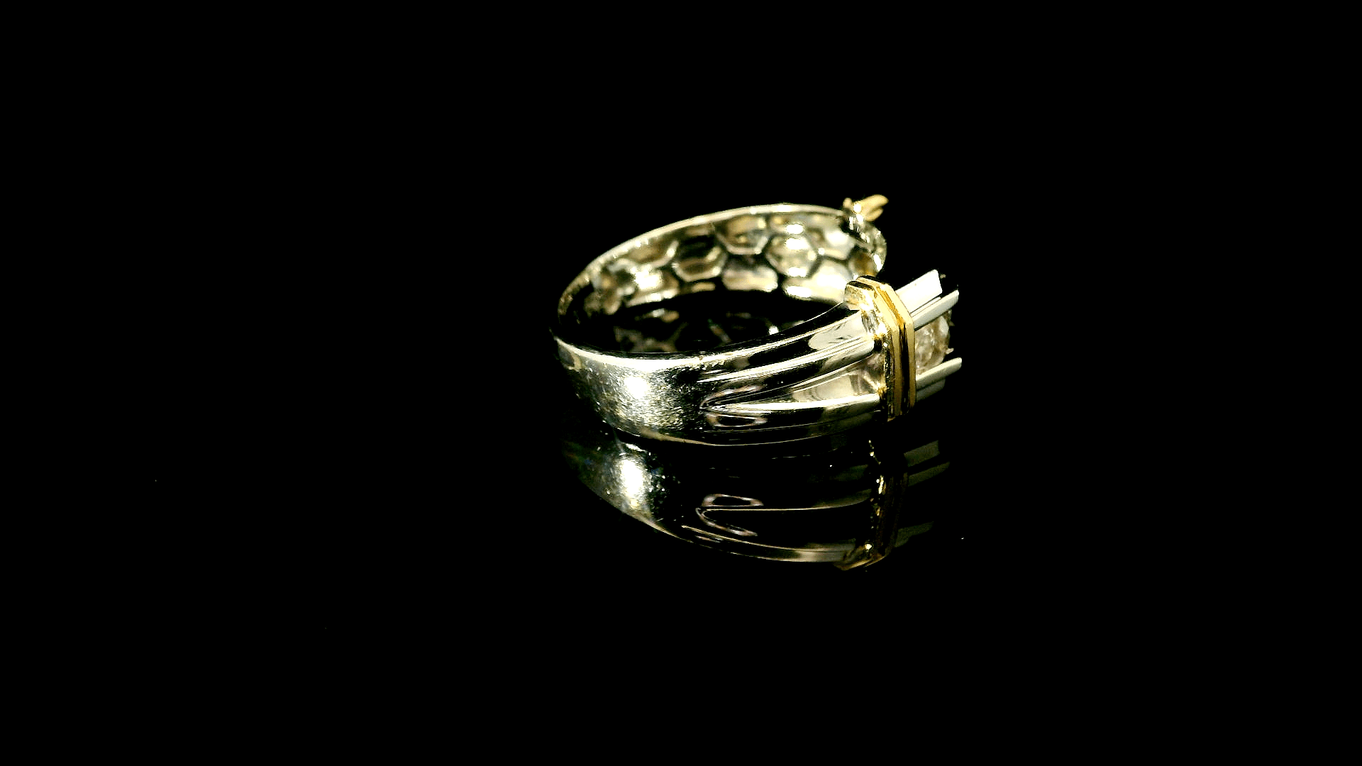 Elegant Diamond Ring - Royal Class Jewels